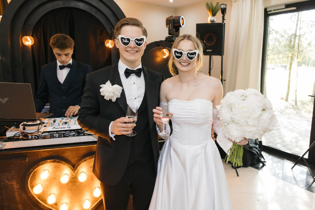 Emilia & Marcel – Sala Magda